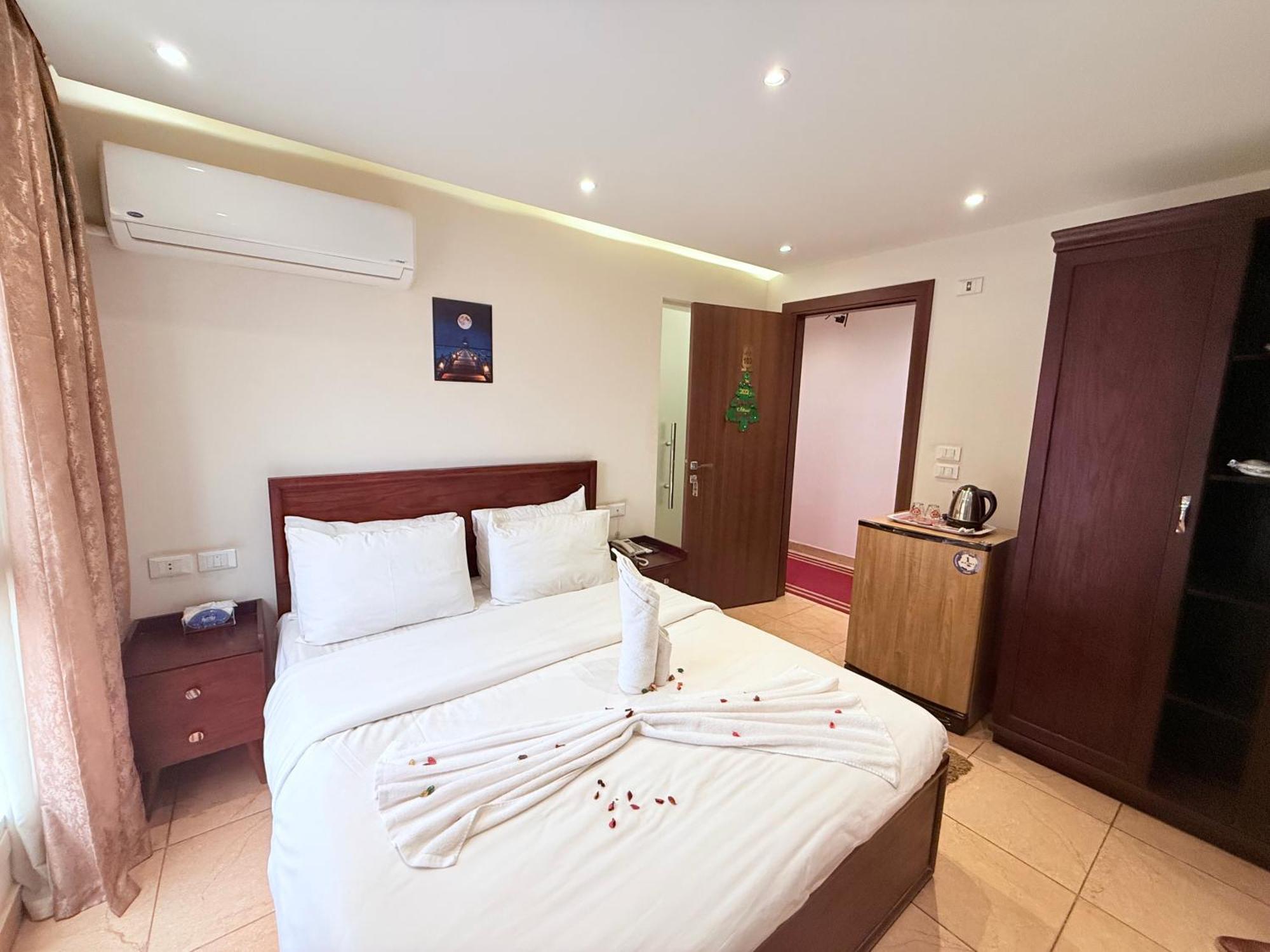 King Khafren View Inn Kafrat al Jabal Экстерьер фото